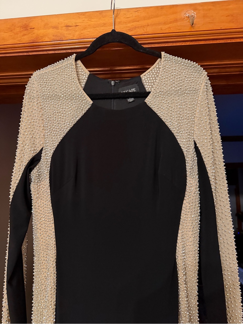 XSCAPE Madison Caviar Beaded Panel Jersey Gown Black Cream Long Sleeve Size 12 - Picture 15 of 16